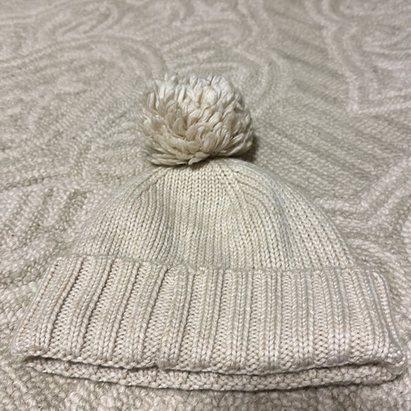 UGG beige hat! - Picture 2 of 4